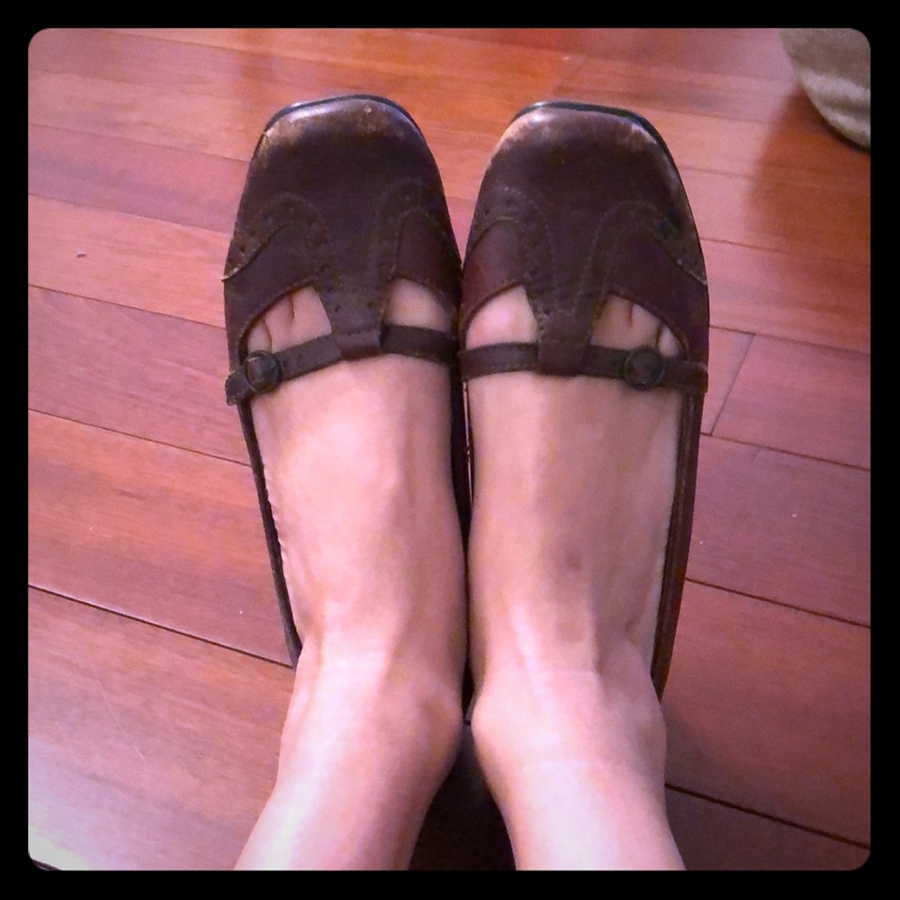 Born comfy Mary janes